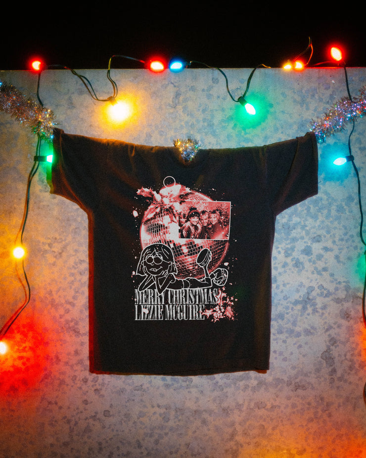 THE MERRY CHRISTMAS LIZZIE TEE